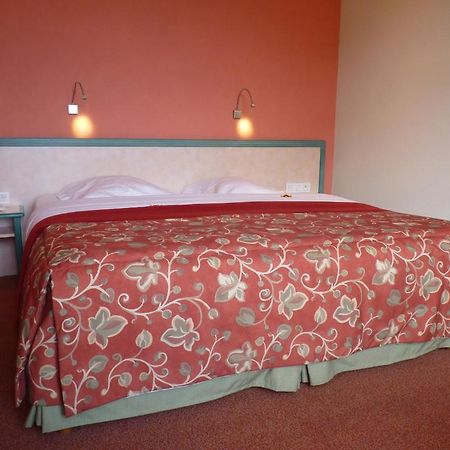 Les Tilleuls Hotel Jupille Екстер'єр фото