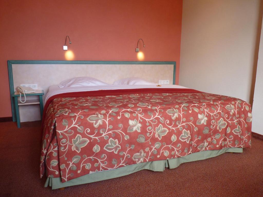 Les Tilleuls Hotel Jupille Екстер'єр фото