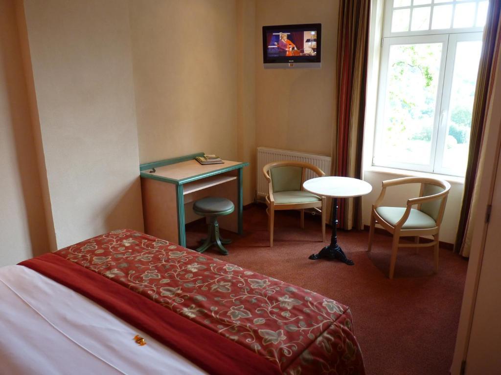 Les Tilleuls Hotel Jupille Екстер'єр фото