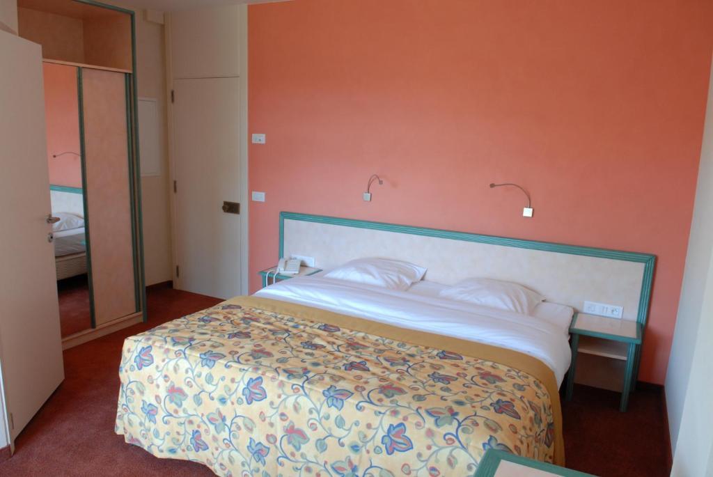 Les Tilleuls Hotel Jupille Екстер'єр фото