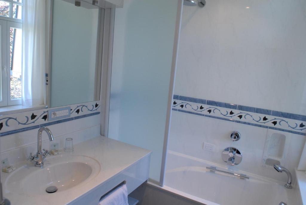 Les Tilleuls Hotel Jupille Екстер'єр фото